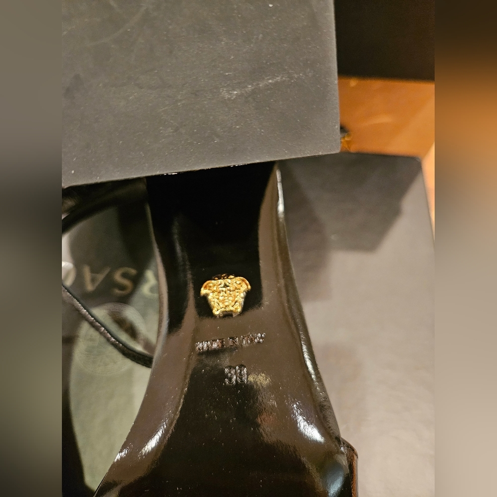 Versace sandals - Picture 6 of 7